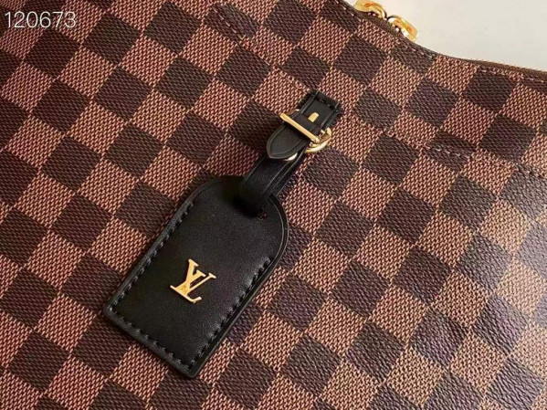 l0*is V*t0n odÉon mm
