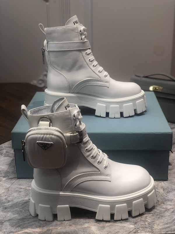 Pra*a pocket boots