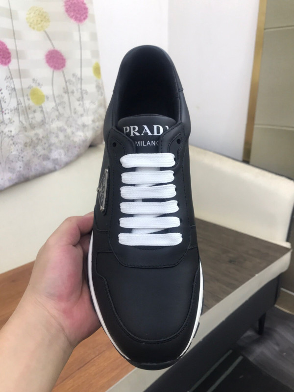 Pra*a sneakers
