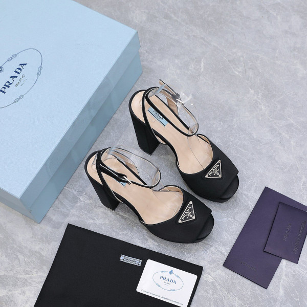 Pra*a patent leather platform sandals