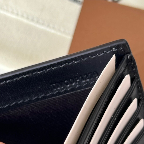 B**rry wallet