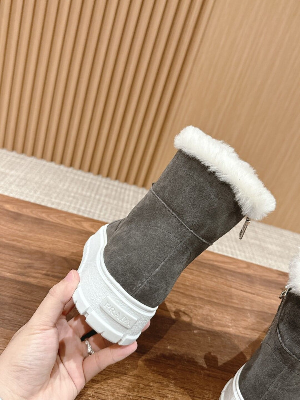 Pra*a boots