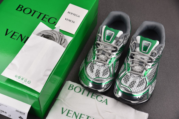 bo*te*ga Ve*ne*ta sneakers