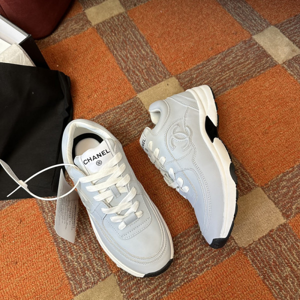 CL WOMEN SNEAKER