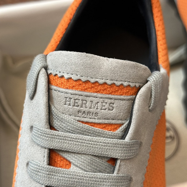 H**mes sneaker