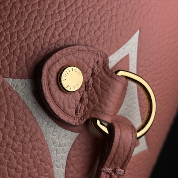 l0*is V*t0n neverfull mm