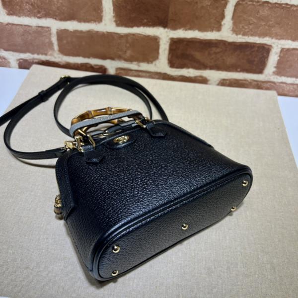 G*u*i diana mini tote bag