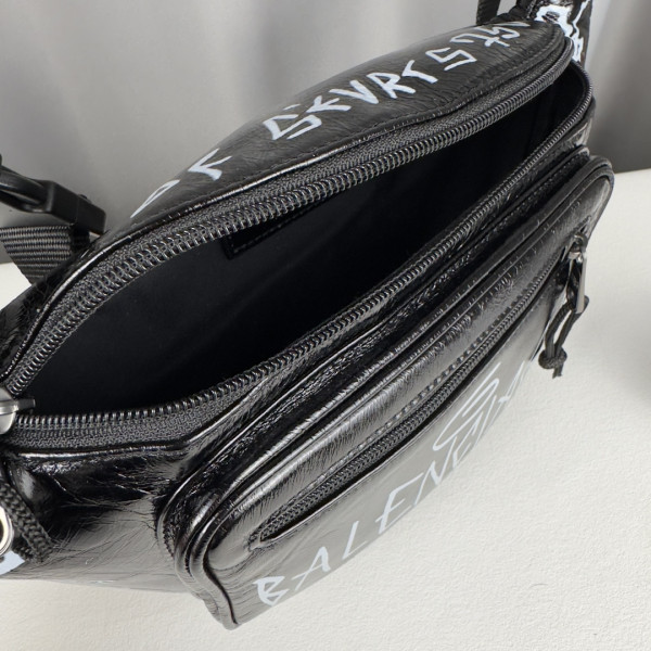Ba*len*cia*ga everyday beltpack
