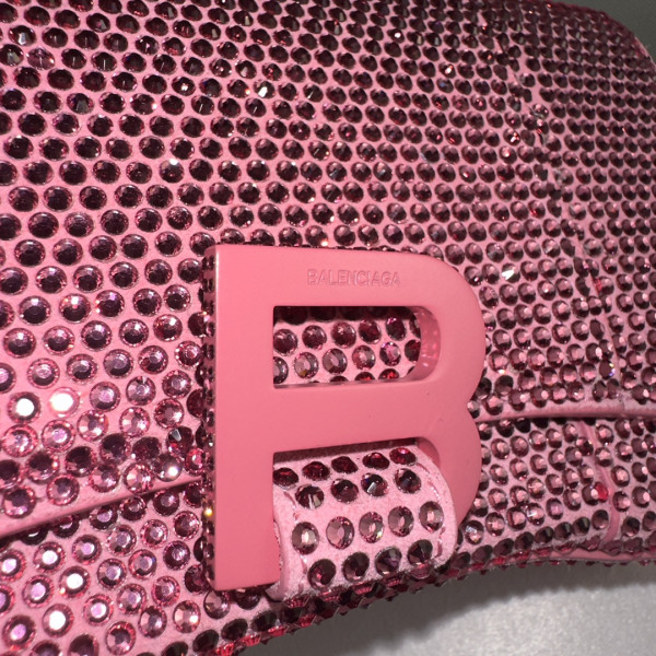Ba*len*cia*ga hourglass wallet on chain