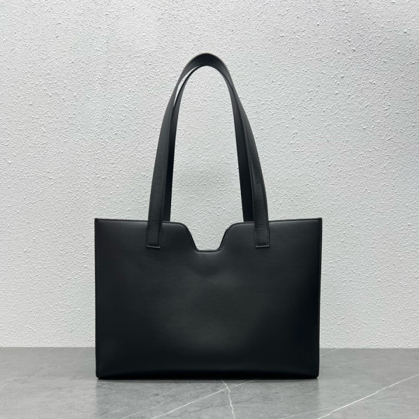 CELIN* CABAS 16 IN SMOOTH CALFSKIN