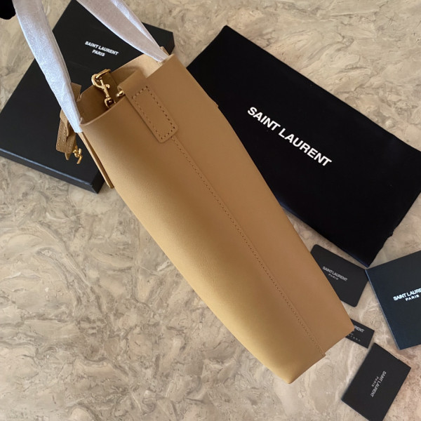 y*l shopping Sa**t Lau*nt leather