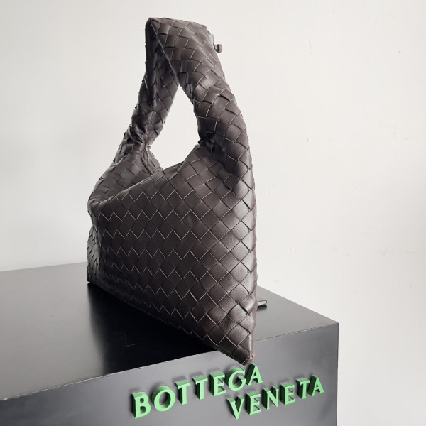 bo*te*ga Ve*ne*ta small hop