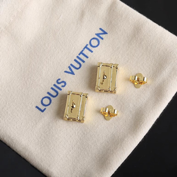 l0*is V*t0n earrings