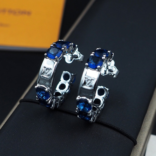 l0*is V*t0n earrings