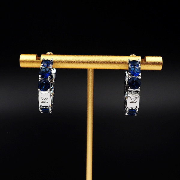 l0*is V*t0n earrings