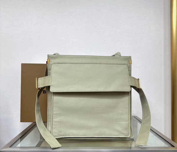 B**rry trench tote