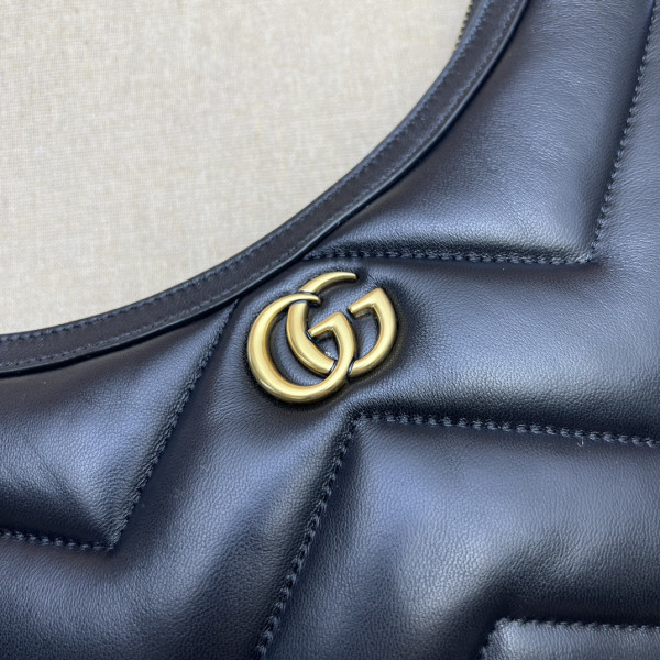G*u*i gg marmont half-moon-shaped small bag