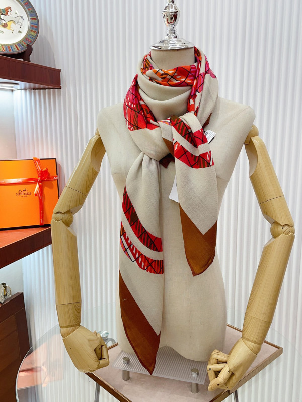H**mes scarf