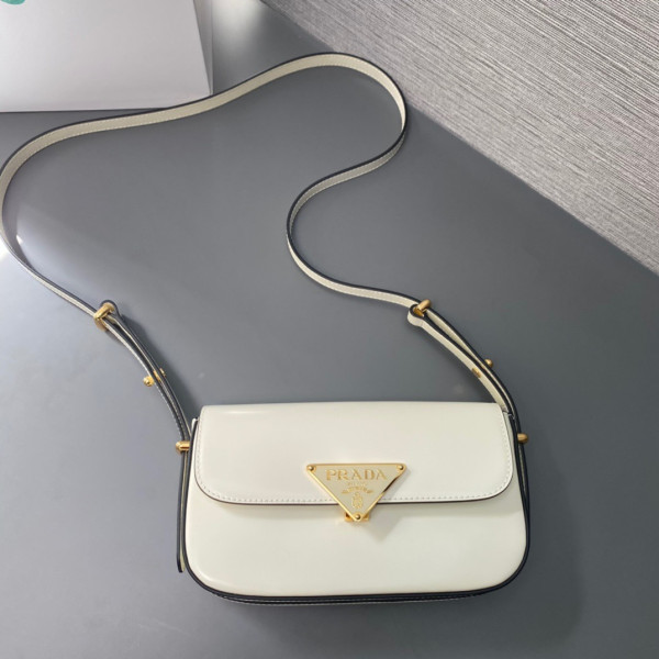 Pra*a patent bag-20.5*10.5*4cm