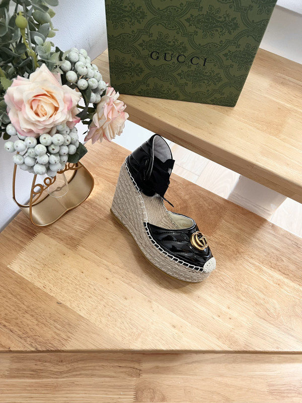 G*u*i leather platform espadrille