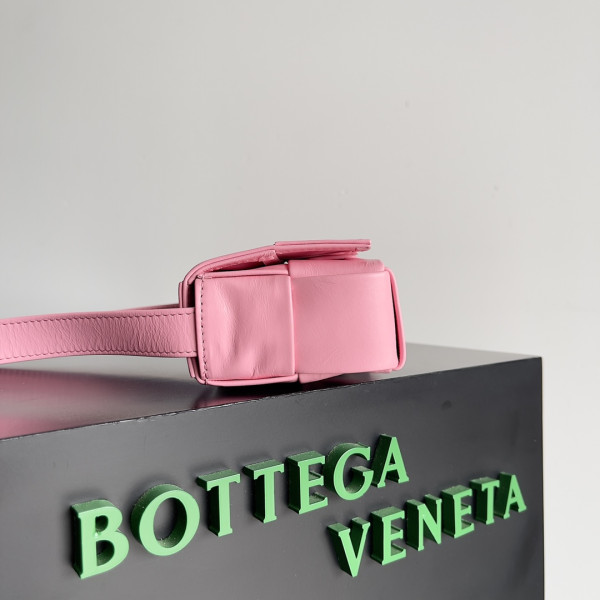 bo*te*ga Ve*ne*ta candy mini cassette-12*8*4cm