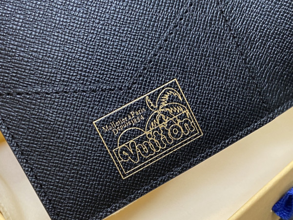 l0*is V*t0n passport cover-10*14*2.5cm