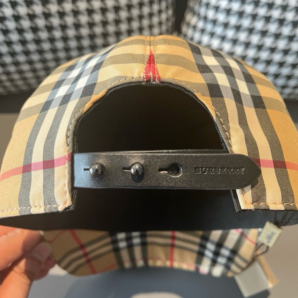 B**rry hat