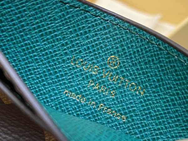 l0*is V*t0n card holder-11*7*0.5cm