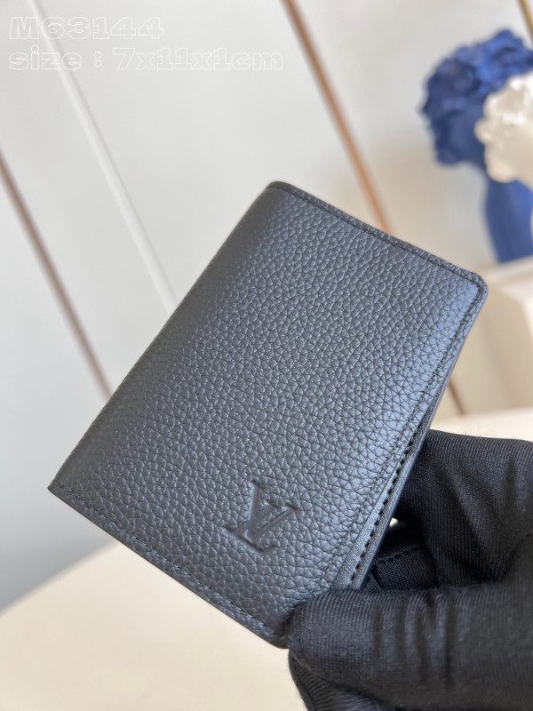 l0*is V*t0n pocket organizer-7.5*11.1*1 cm