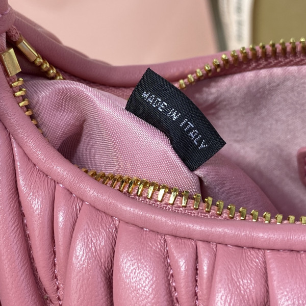M*um*u wander matelassé nappa leather hobo bag