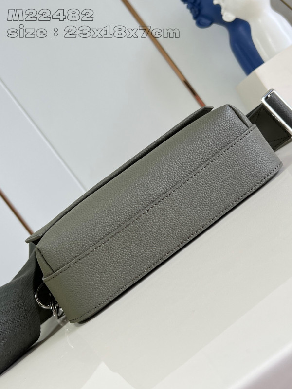 l0*is V*t0n fastline messenger-23.5*18*7cm