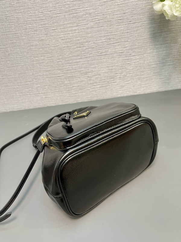Pra*a duet naplak patent leather bucket bag