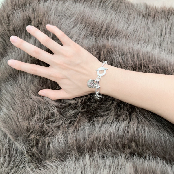 T*f*ny bracelet