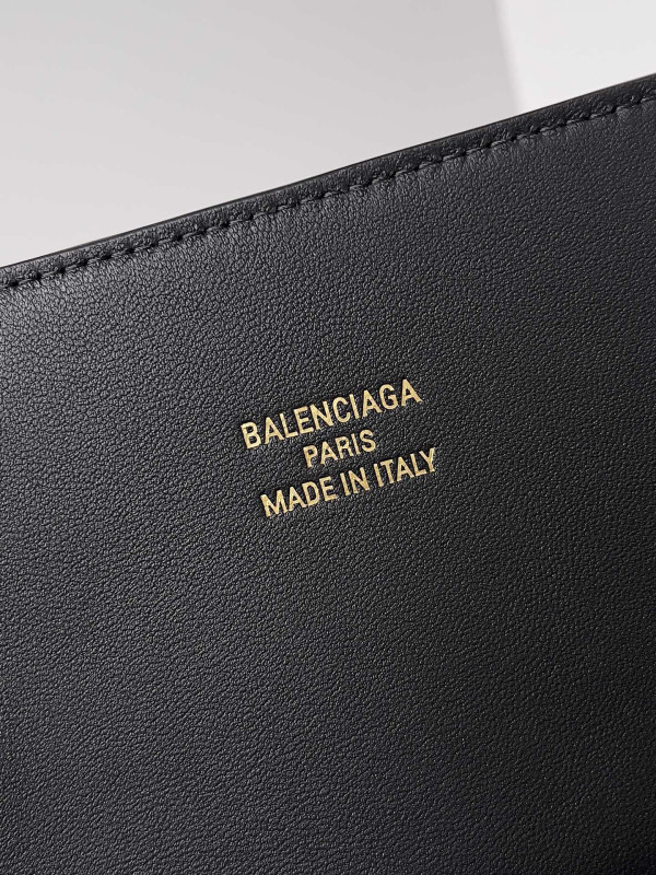 Ba*len*cia*ga bel air xl carry all bag