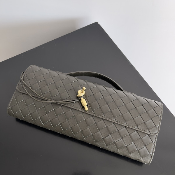 bo*te*ga Ve*ne*ta long clutch andiamo with handle-31*13*3cm