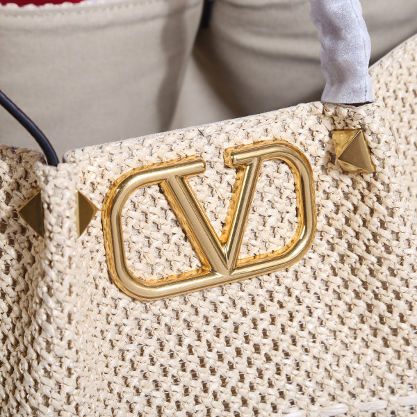 VALENTINO MEDIUM STRAW SUMMER TOTE