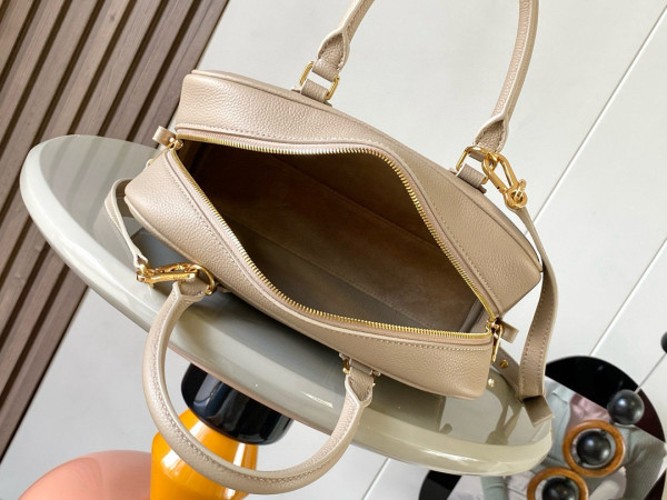L0ew* amazona 23 bag in soft grained calfskin - 23*10*15cm