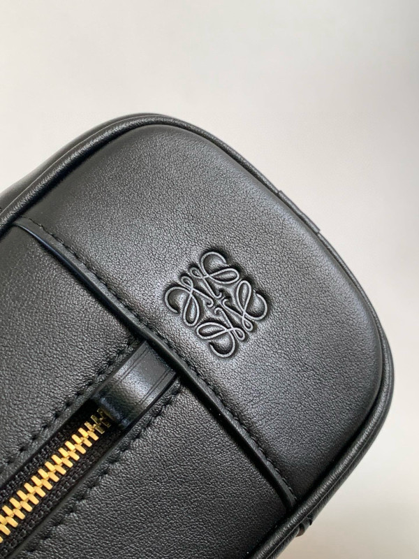 L0ew* amazona 23 bag in soft grained calfskin - 23*10*15cm