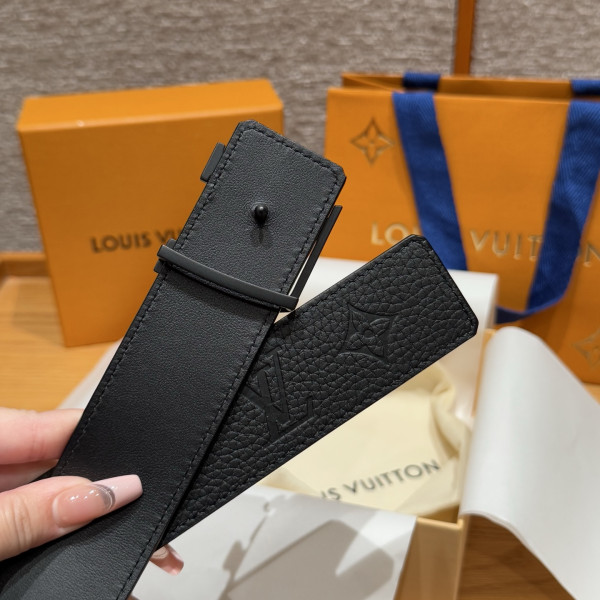 l0*is V*t0n belt