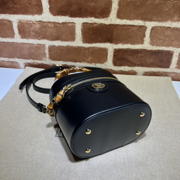 G*u*i mini vanity bag with bamboo handle - 15.5*13.5*4cm