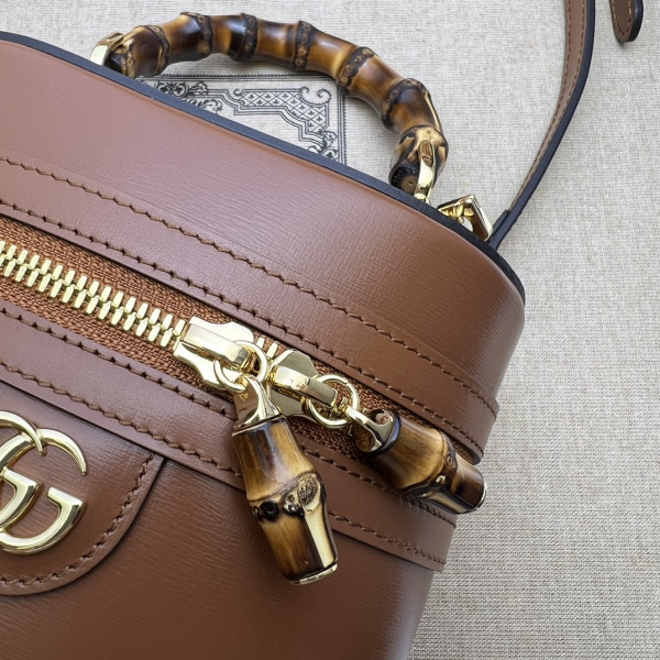 G*u*i mini vanity bag with bamboo handle - 15.5*13.5*4cm