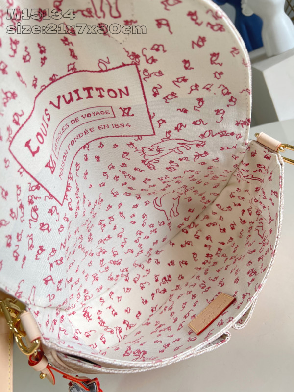 l0*is V*t0n escape - 21*7*30cm