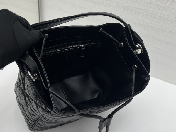 Diro D-Motion Bag - 23 x 24 x 13CM