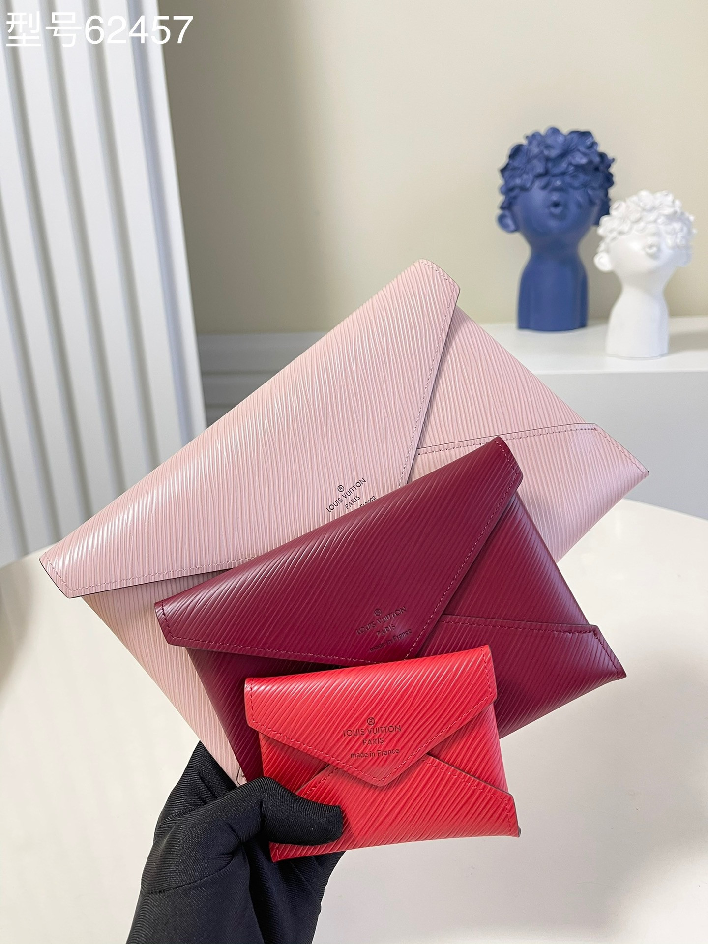 l0*is V*t0n kirigami pochette