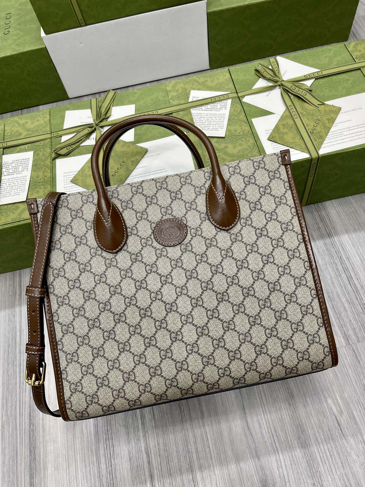 G*u*i gg small tote bag