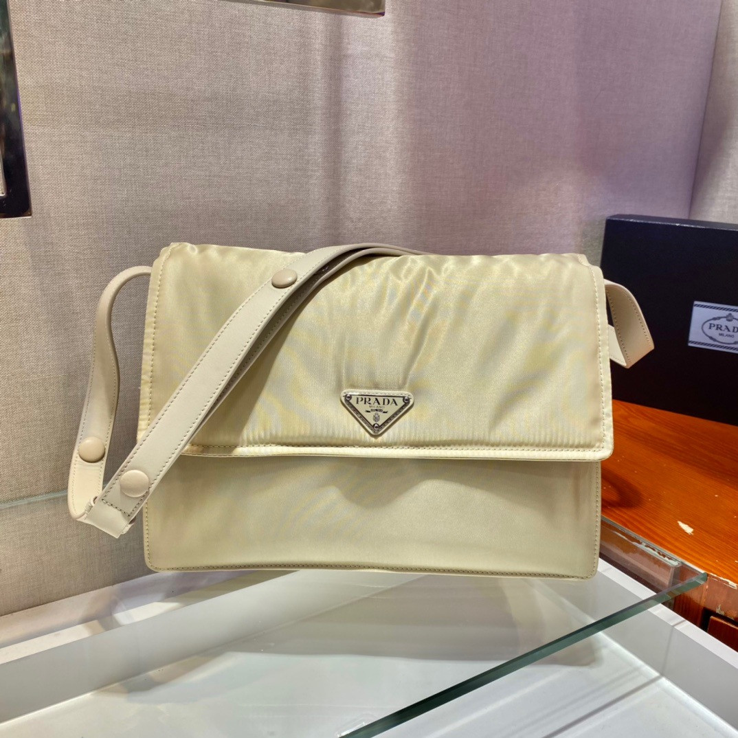 Pra*a medium padded nylon shoulder bag