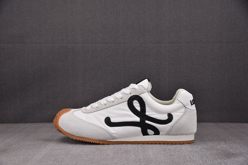 L0ew* ballet runner