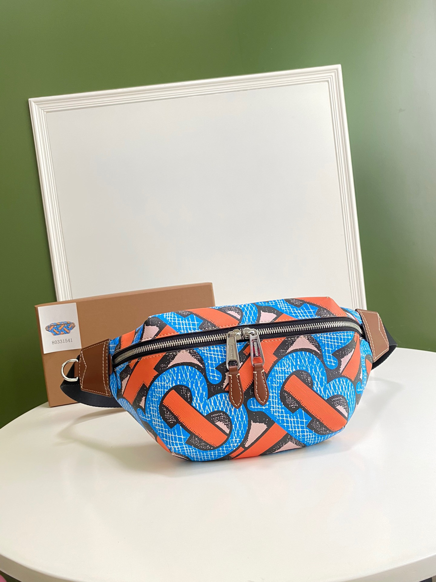 B**rry bum bag