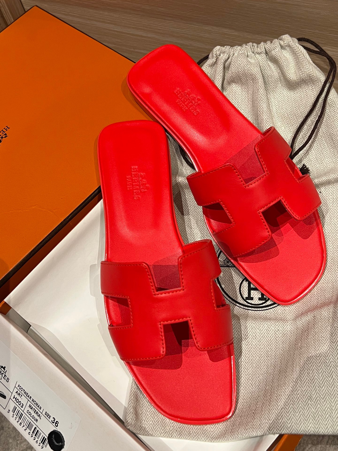 H**mes sandal
