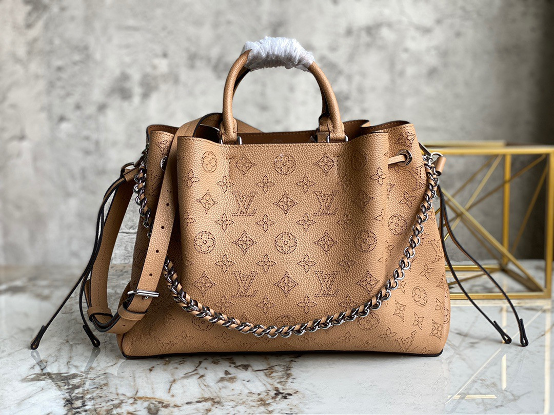 l0*is V*t0n bella tote